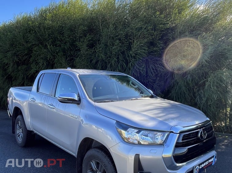 Toyota Hilux 2.4 D-4D 4WD CD CM Aut.