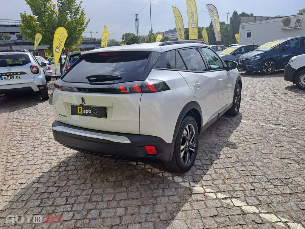 Peugeot E-2008 50 kWh Allure Pack