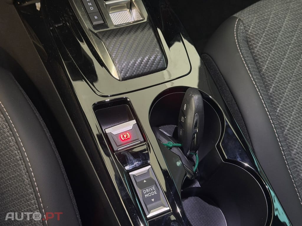 Peugeot E-2008 54 kWh Allure
