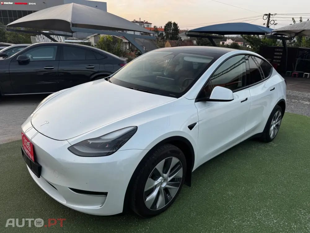 Tesla Model Y Long Range Dual Motor AWD
