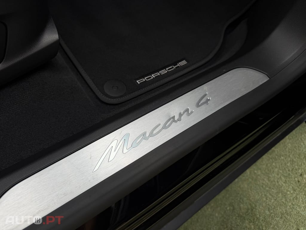 Porsche Macan Electric 4