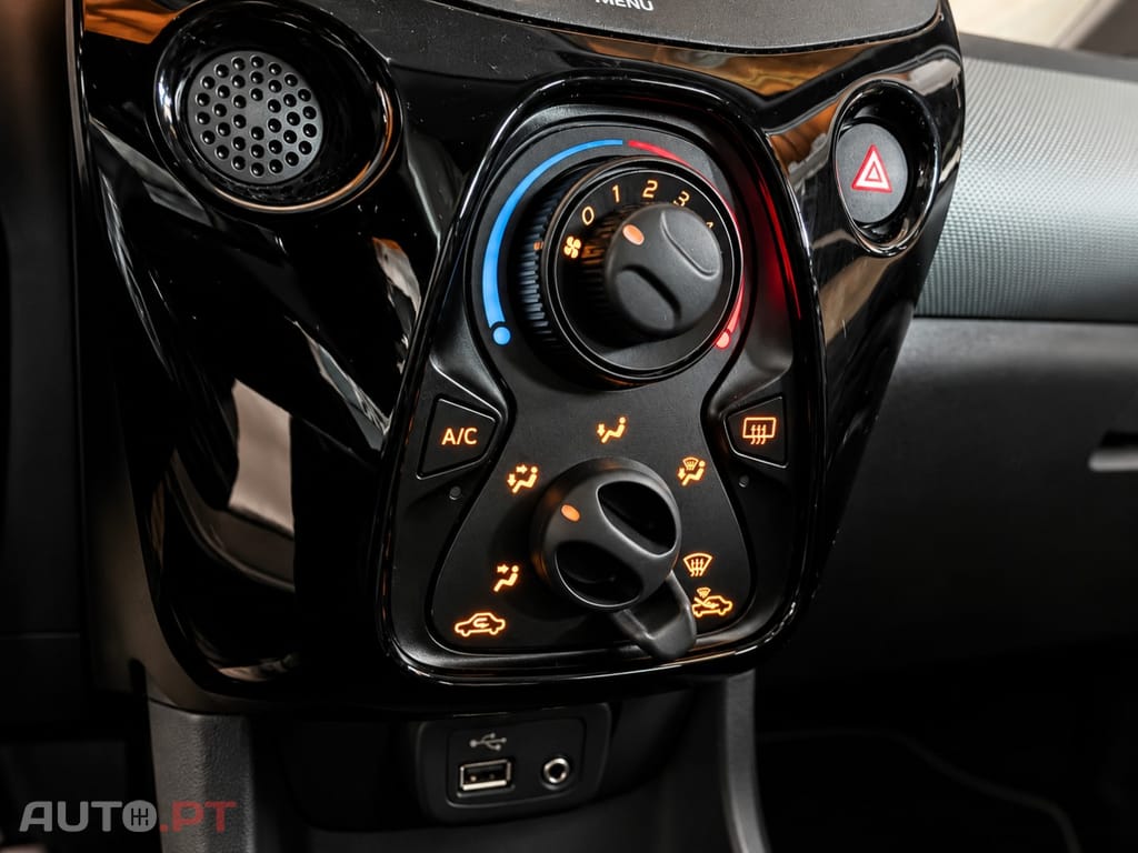 Peugeot 108 1.0 VTi Style