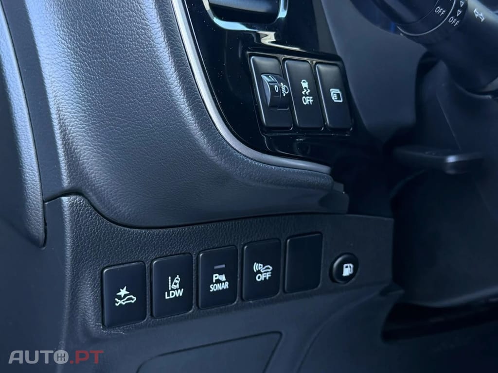 Mitsubishi Outlander 2.4L PHEV 4WD INTENSE