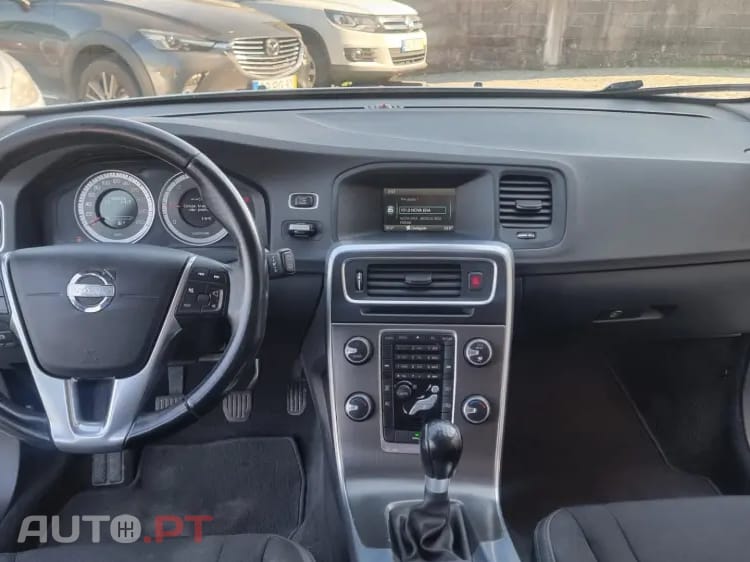 Volvo V60 1.6 D2 Momentum Eco