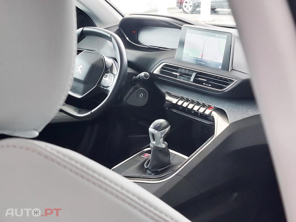 Peugeot 3008 1.5 BlueHDi Allure