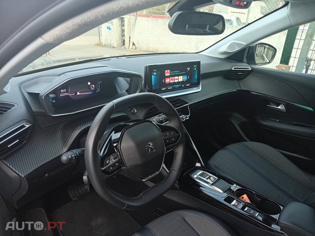 Peugeot E-208 50 kWh Allure Pack