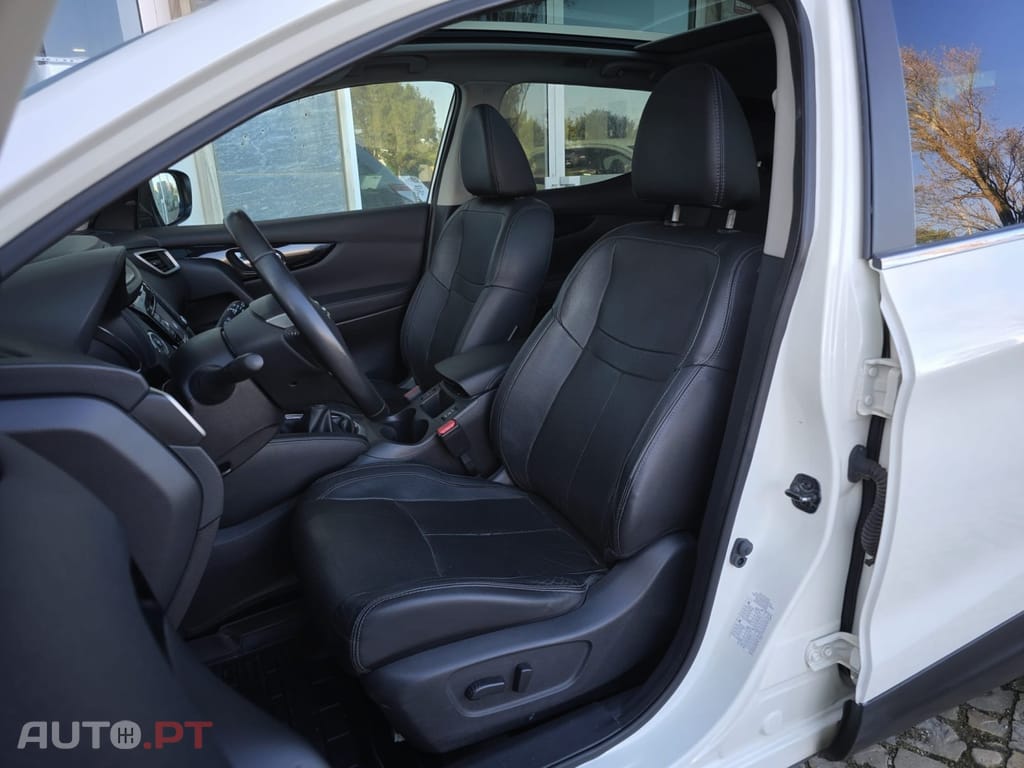 Nissan Qashqai 1.5 dCi N-Connecta 18
