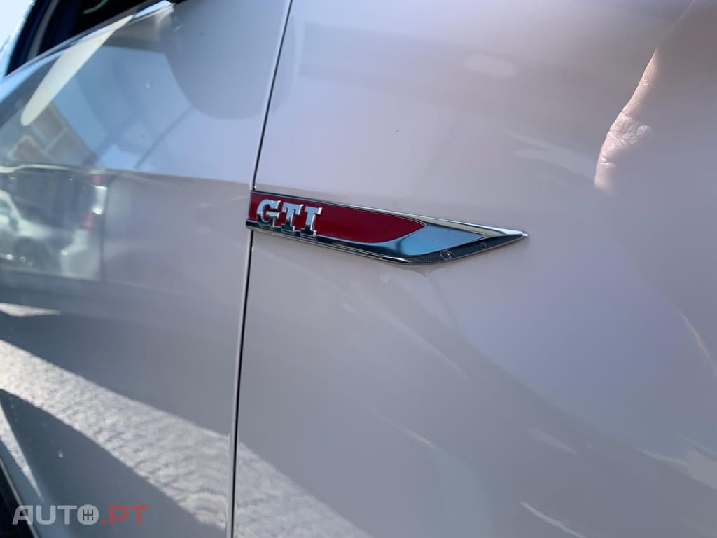 Volkswagen Golf 2.0 TSi GTi DSG Performance