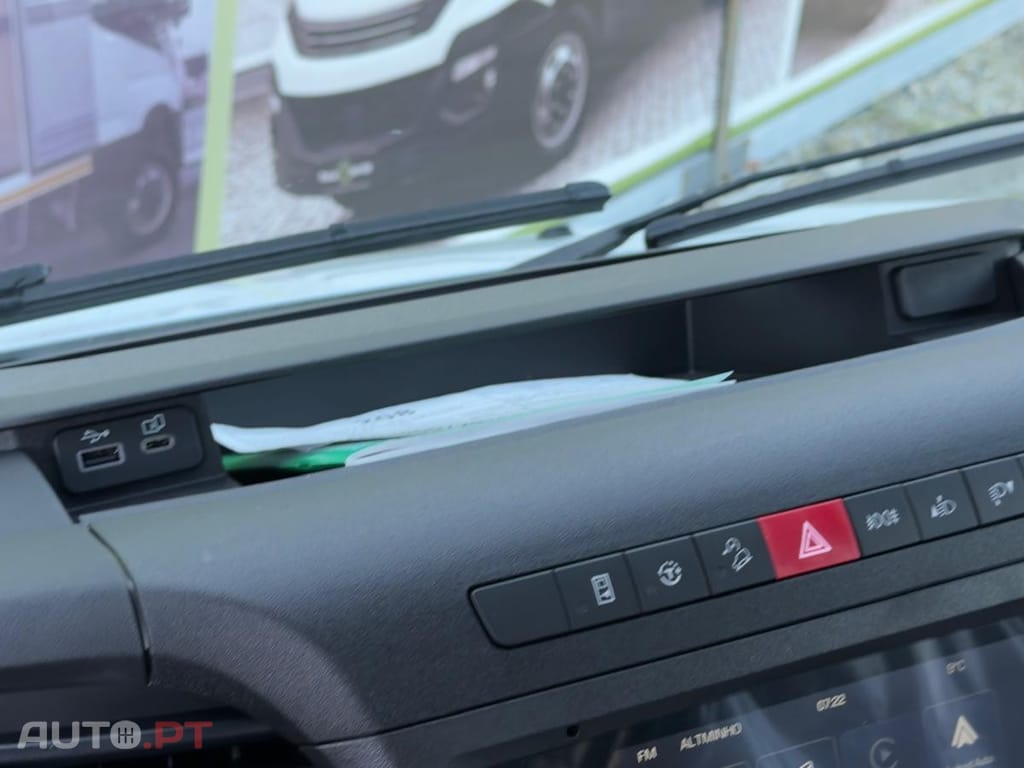 Iveco Daily 3.0 - 180 CAB. DUPLA 7 LUGARES NOVA !!