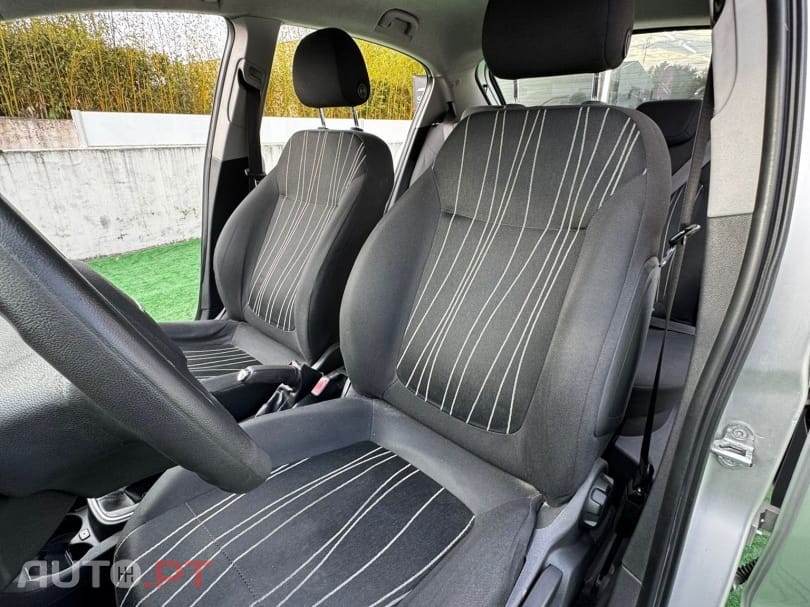 Opel Corsa 1.2 Enjoy