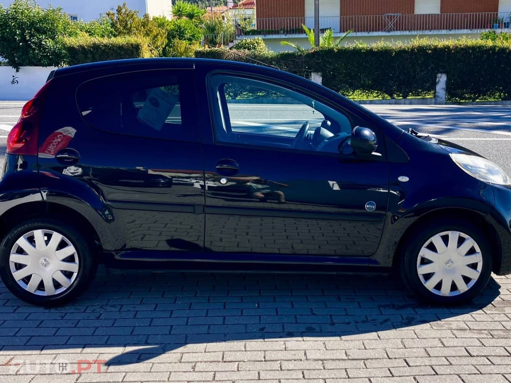 Peugeot 107 1.0 SE Envy 2-Tronic