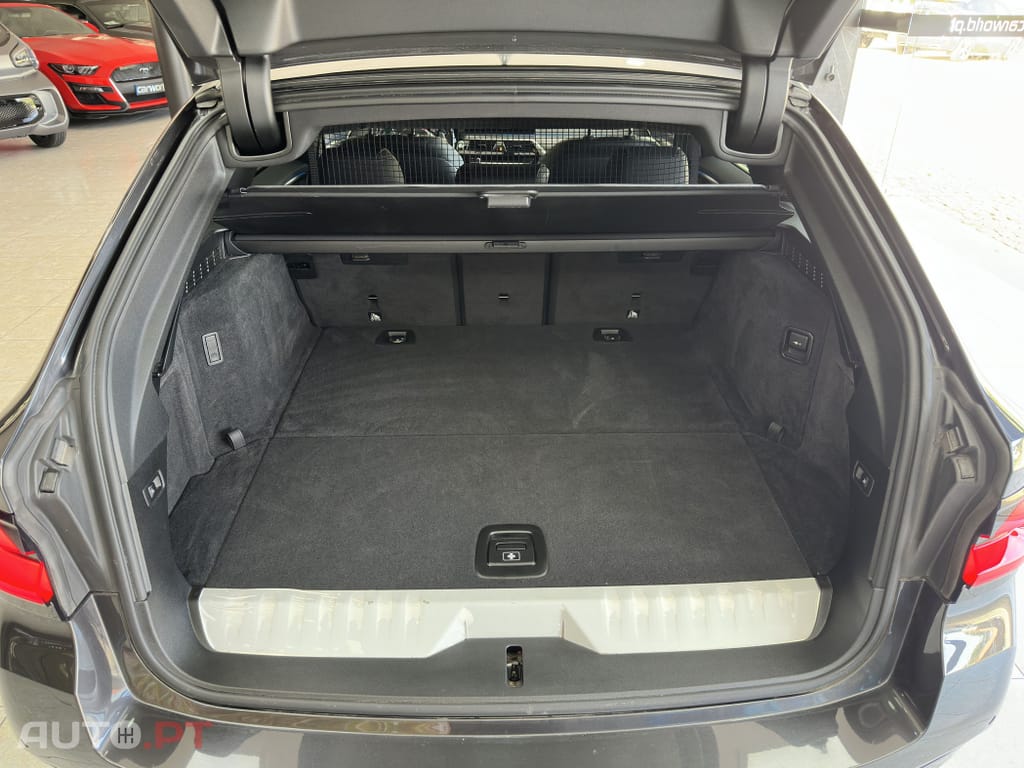 BMW 530 e Pack Desportivo M
