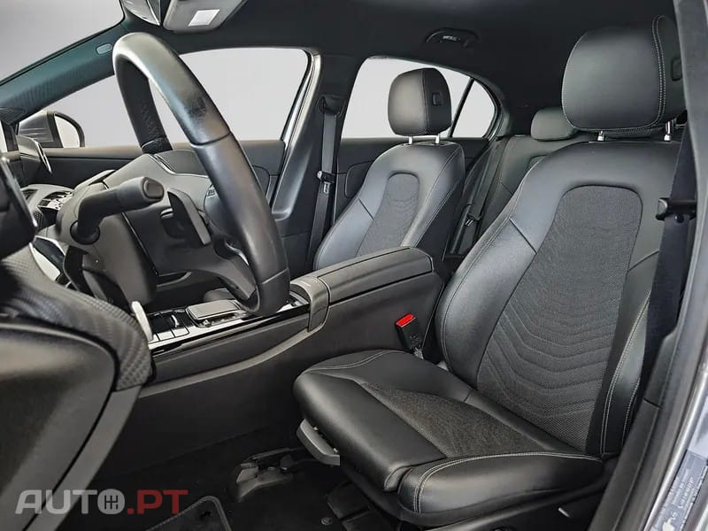 Mercedes-Benz A 250 A250e Hybrid