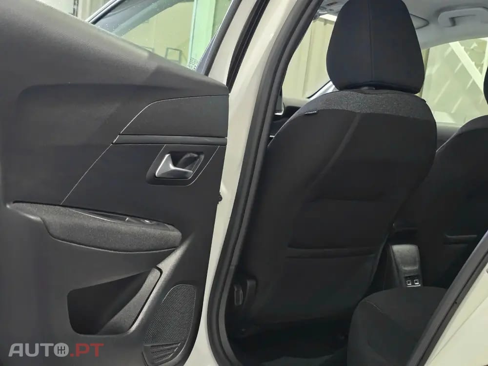 Peugeot E-208 50 kWh SE Style