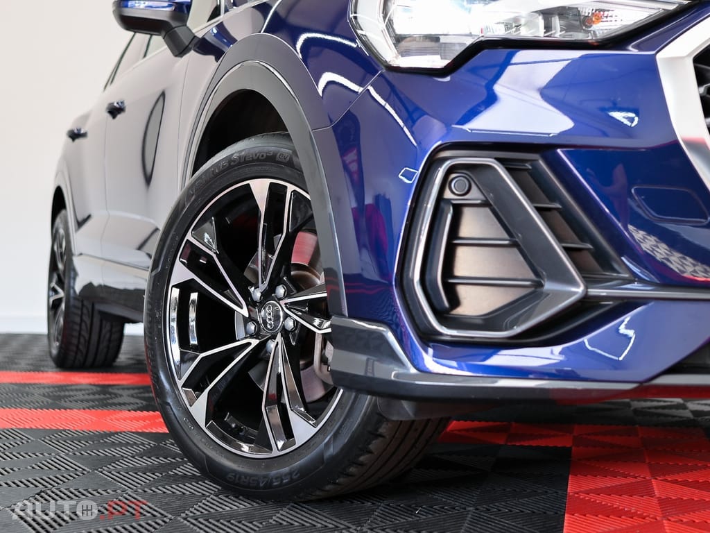 Audi Q3 45 TFSIe S tronic