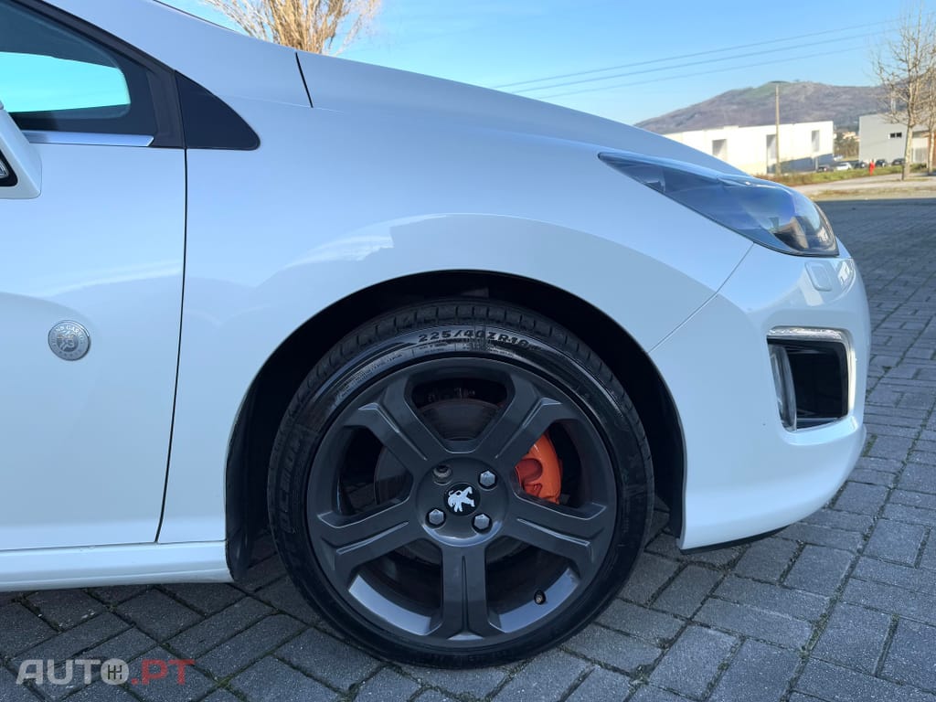 Peugeot 308 CC 2.0 HDi Roland Garros