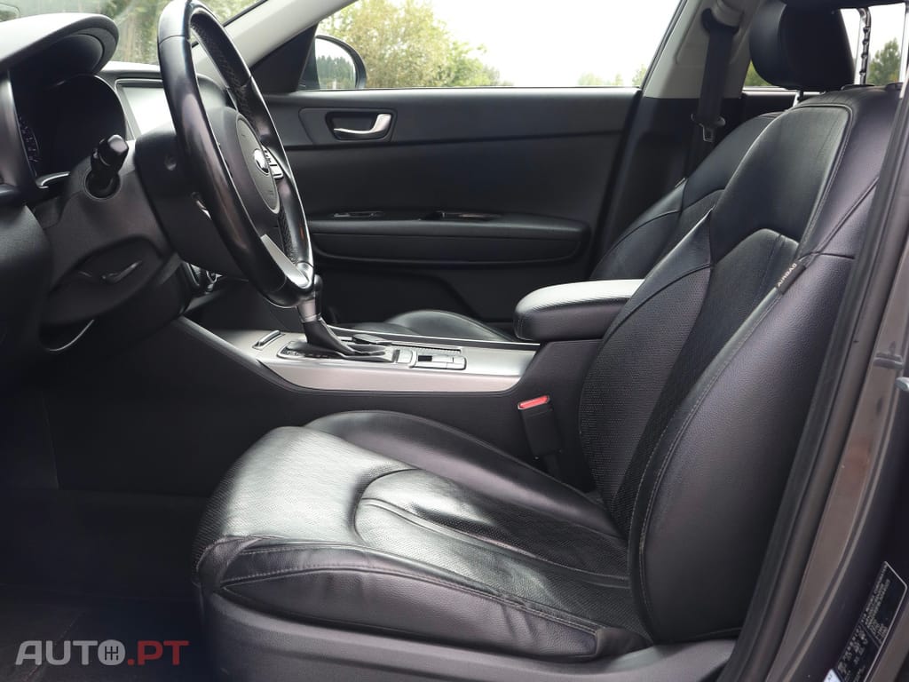 Kia Optima 2.0 CVVT PHEV