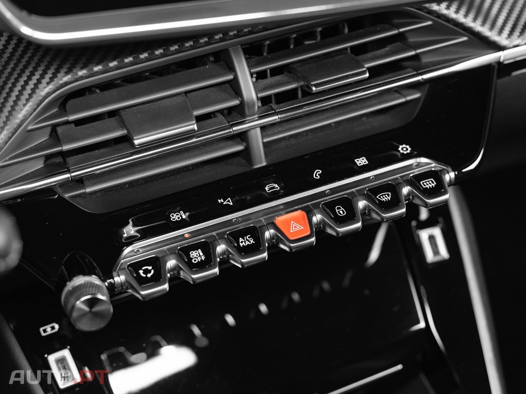 Peugeot 208 1.2 PureTech GT EAT8