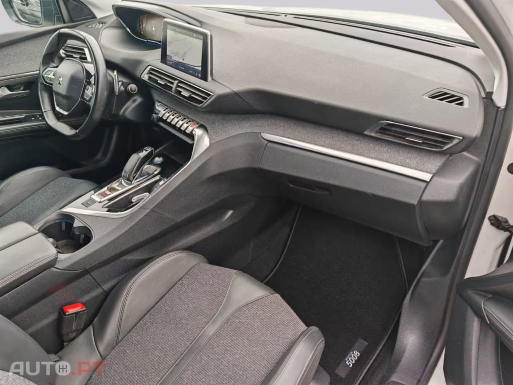 Peugeot 5008 130CV  EAT8 BlueHdi Allure