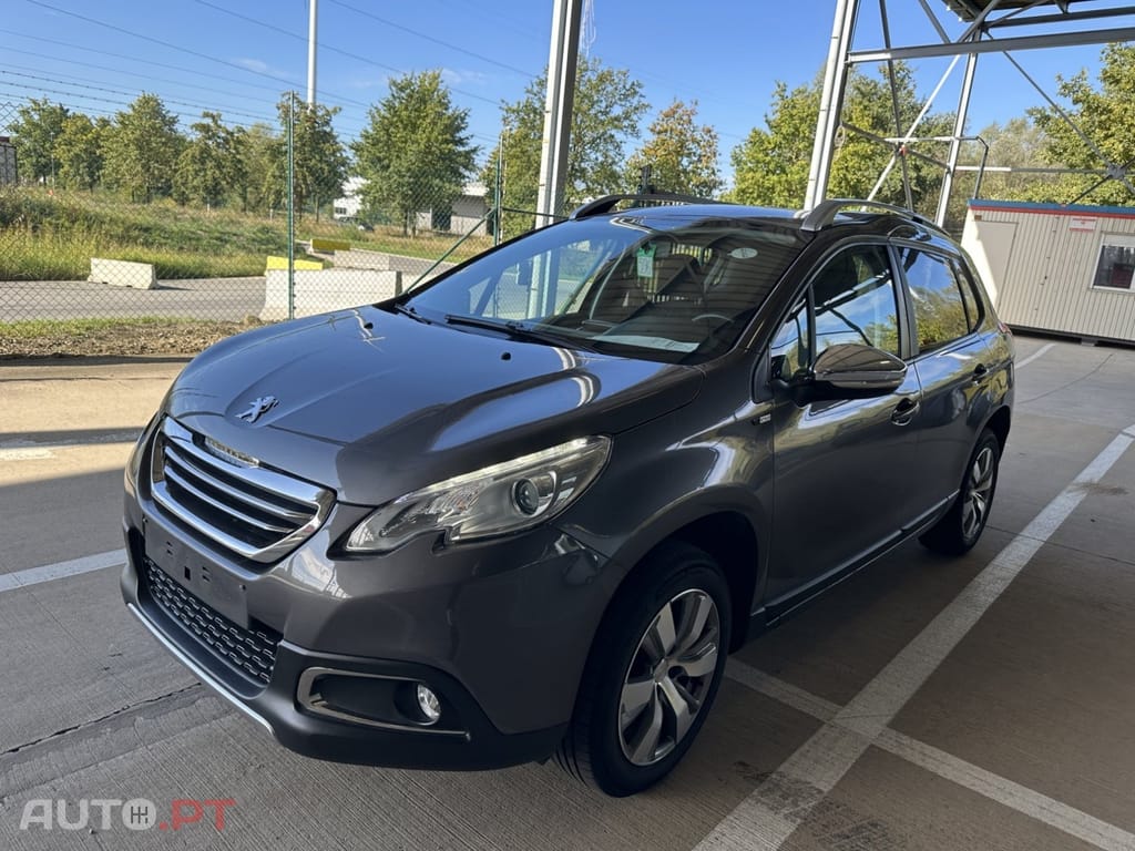 Peugeot 2008 1.2 PureTech Style