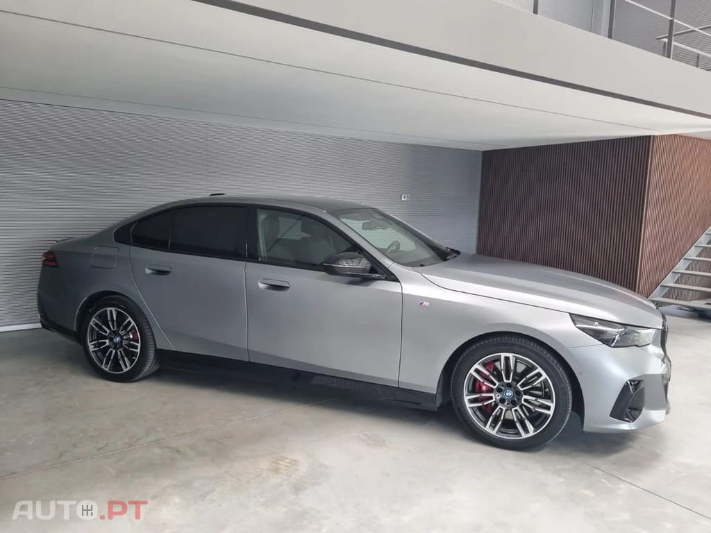 BMW i5 eDrive40 Pack Desportivo M Pro