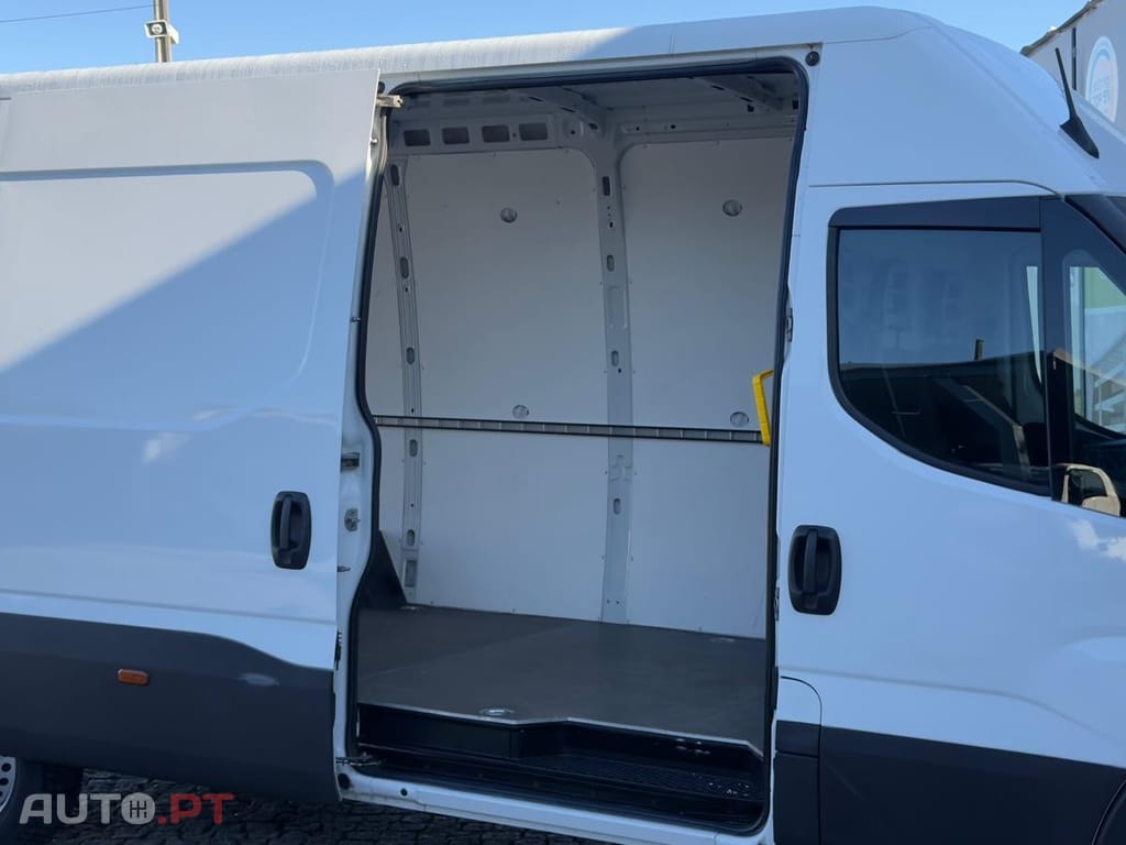 Iveco Daily 3.0 - 180 CV  L 4 H 2
