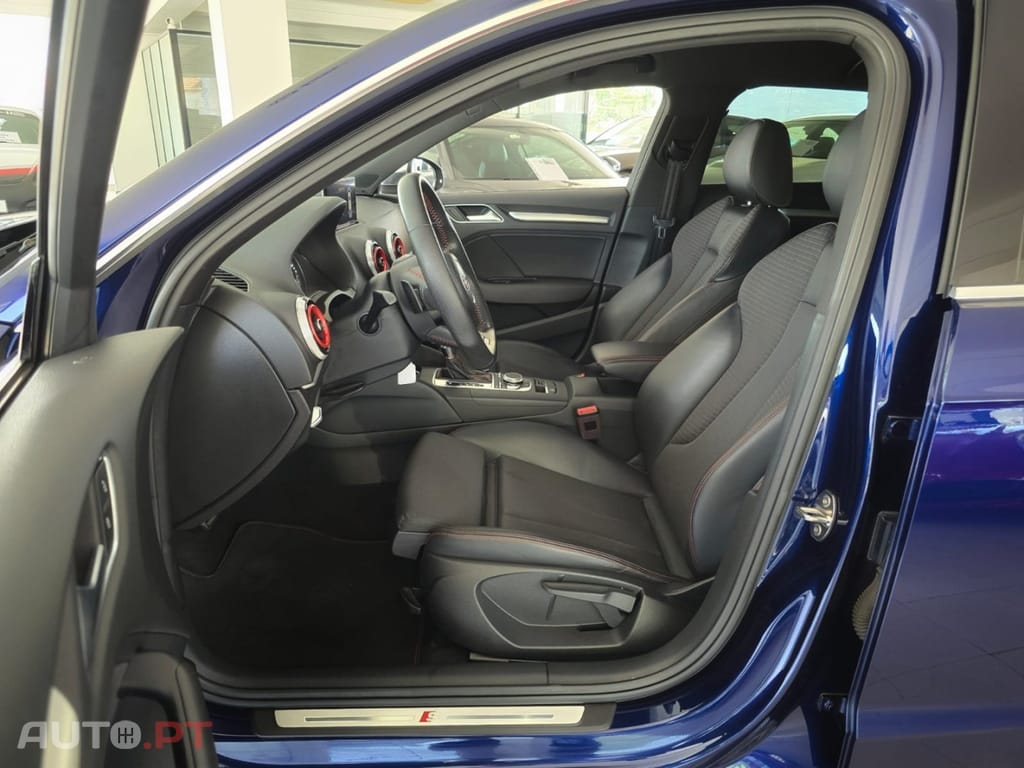 Audi S3 TFSI quattro S tronic
