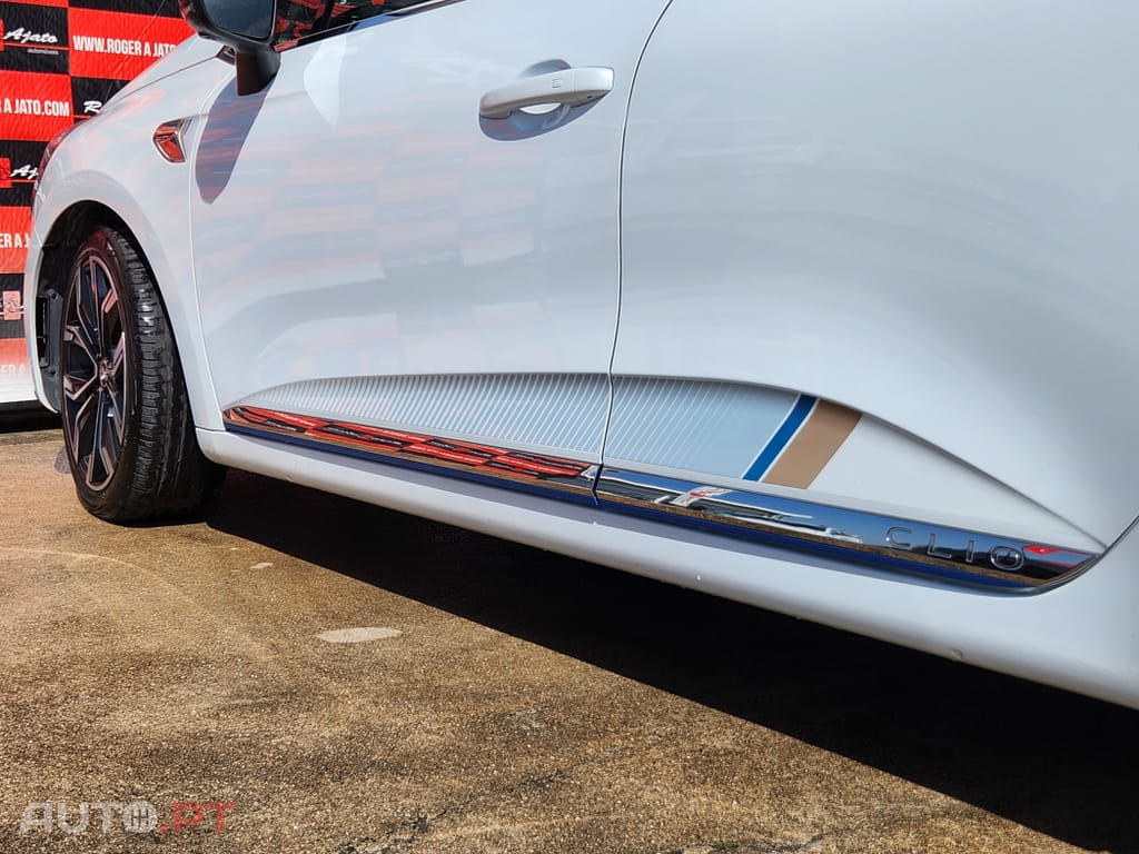 Renault Clio 1.6 E-Tech Intens