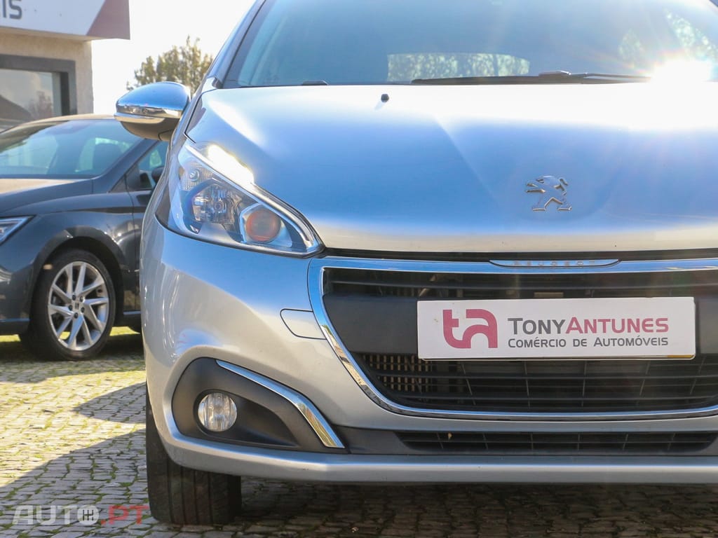 Peugeot 208 1.6 BlueHDi Style