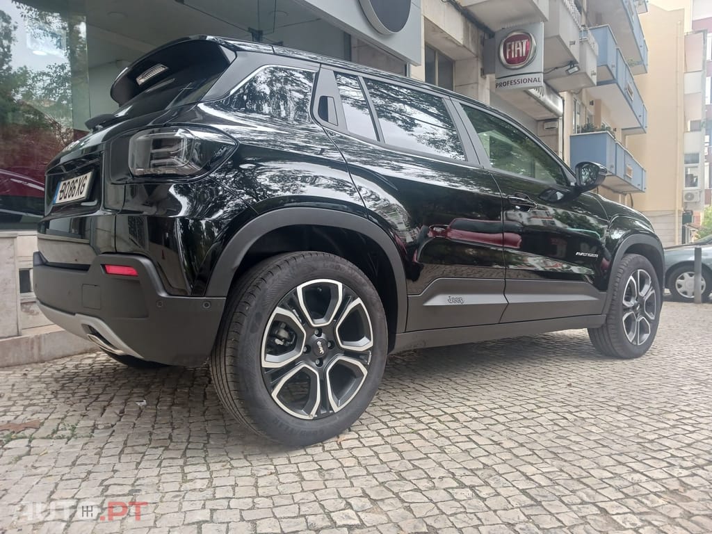 Jeep Avenger 1.2 GSE T3 Summit