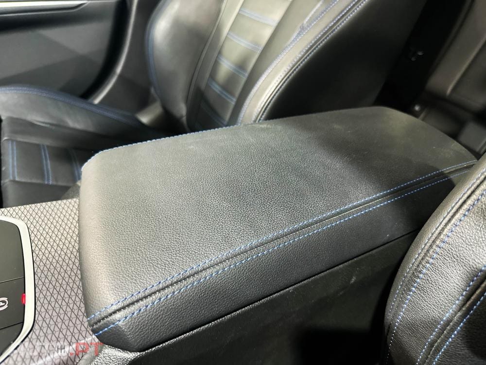 BMW 330 e Pack Desportivo M Auto