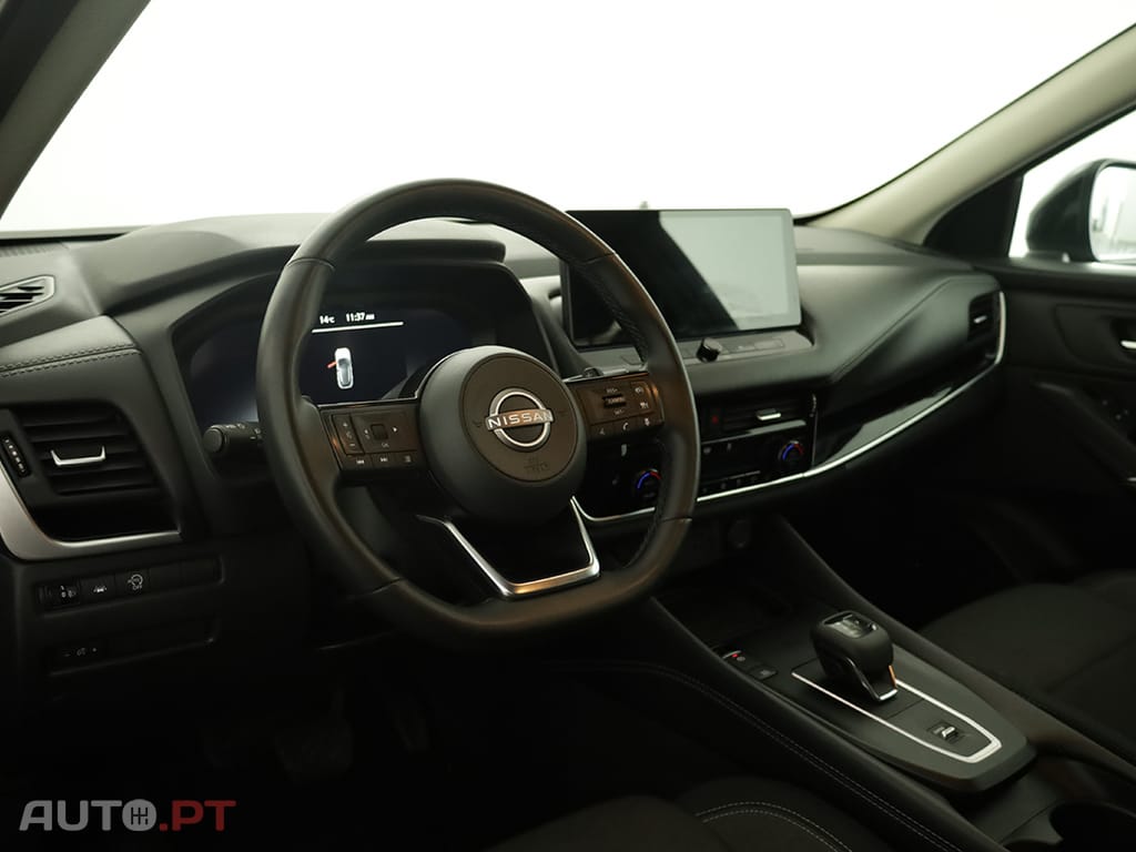 Nissan Qashqai Qashqai 1.3 DIG-T N-Connecta LED Xtronic
