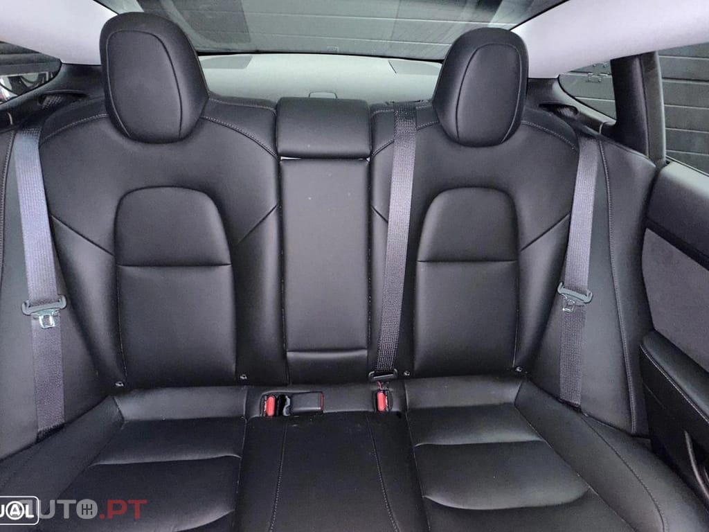 Tesla Model 3 Standard Range Plus RWD