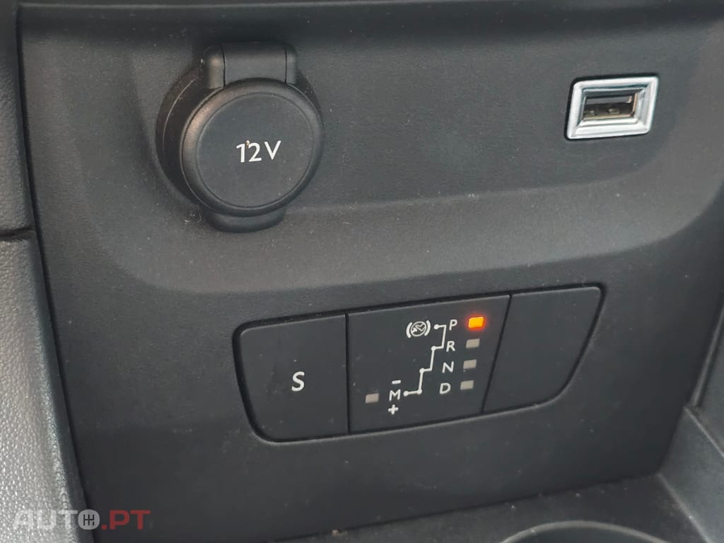 Citroen C3 1.2 PureTech Shine EAT6
