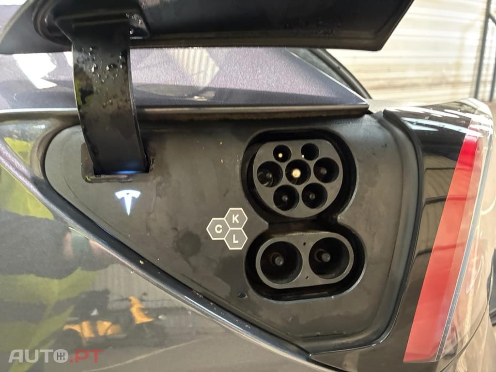 Tesla Model 3 Standard Range Plus RWD