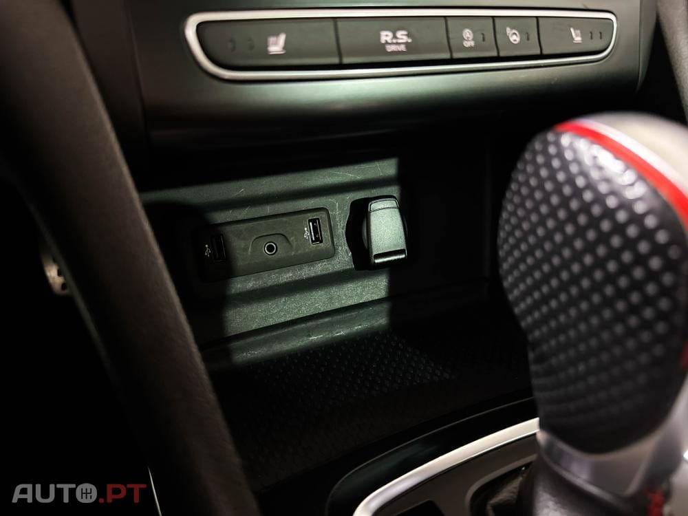 Renault Mégane 1.8 TCe R.S. EDC J19