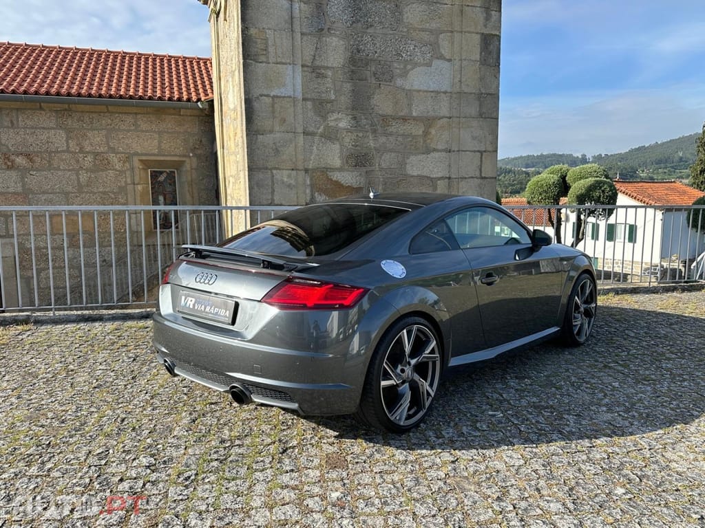 Audi TT 2.0 TFSI S-line S tronic