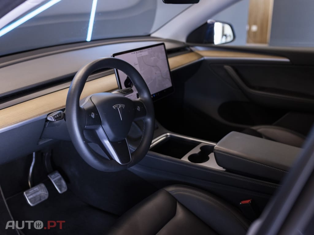 Tesla Model Y Standard
