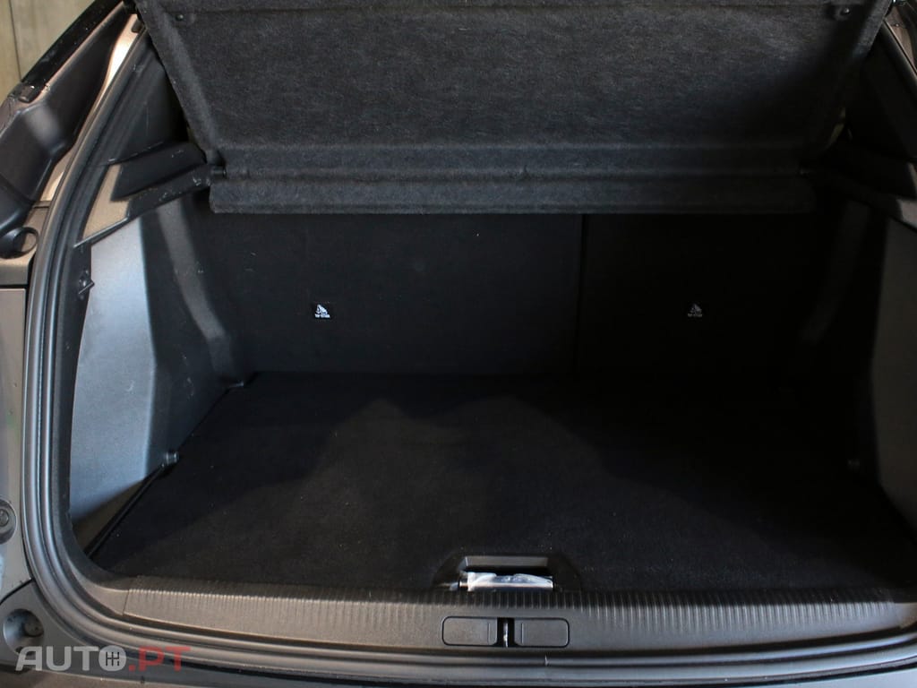 Peugeot 2008 1.2 PureTech Allure EAT8