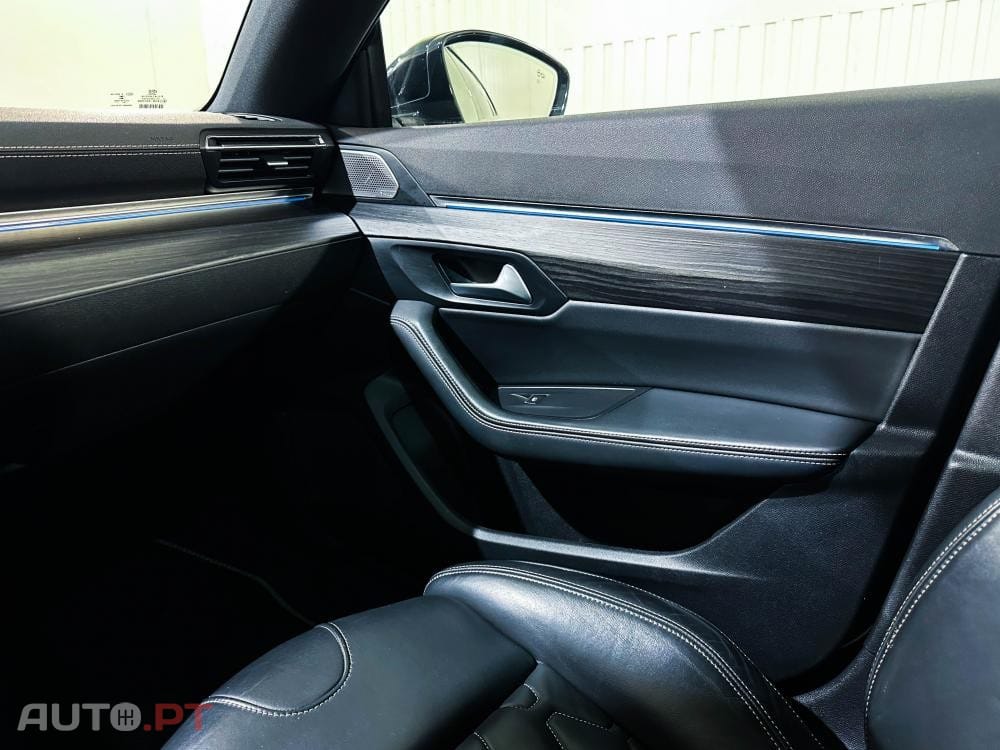 Peugeot 508 SW e-EAT8 225