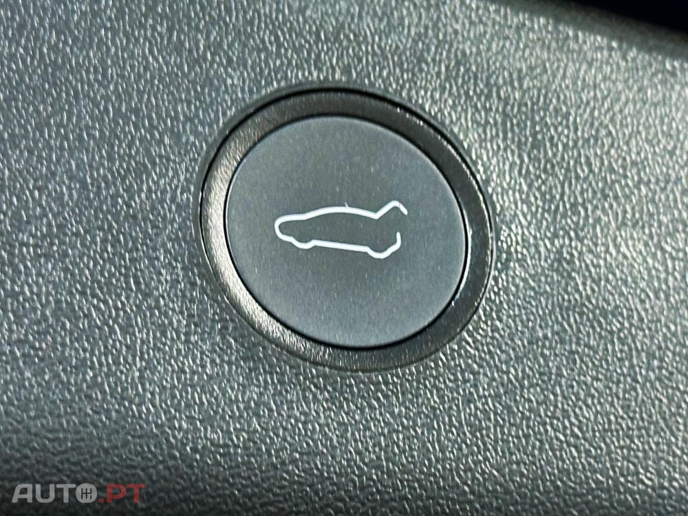 Tesla Model 3 Long Range AWD Dual Motor