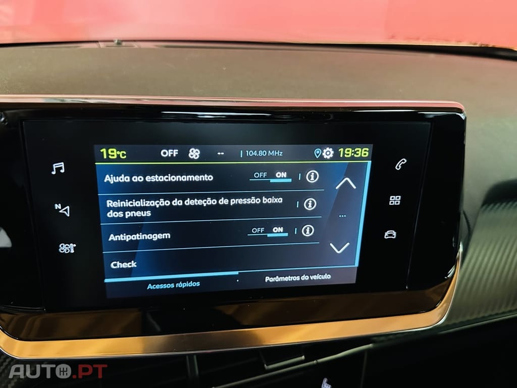 Peugeot E-2008 50 kWh Active Pack