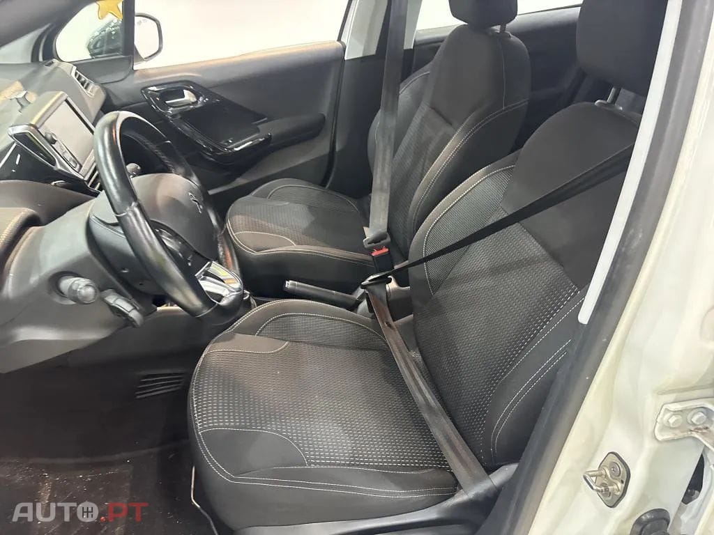 Peugeot 208 1.2 PureTech Allure