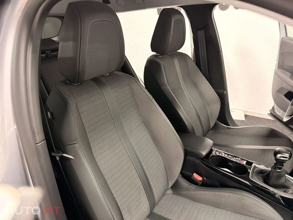 Peugeot 2008 BlueHDi 110 Allure