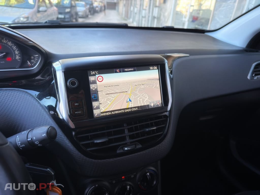 Peugeot 2008 1.6 BlueHDi Style