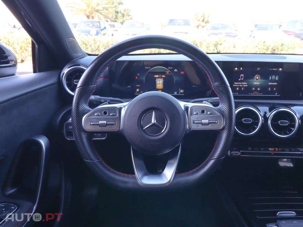 Mercedes-Benz A 180 d AMG Line Aut. — fotografia 12