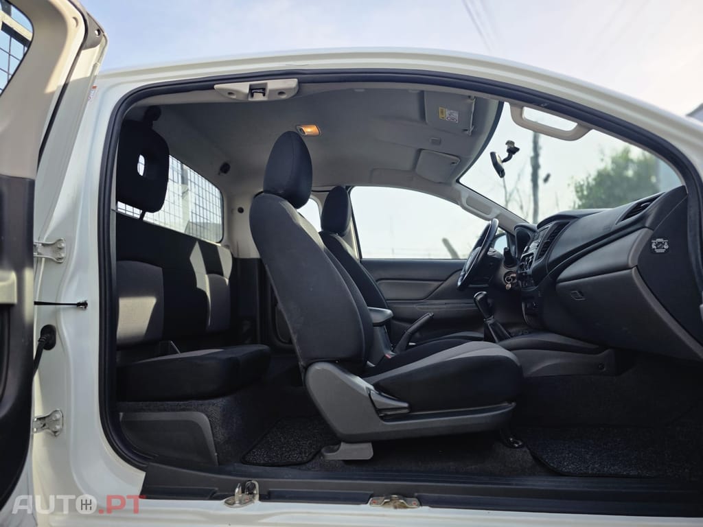 Mitsubishi L200 2.4 DI-D CD 4Kaizen Space Cab 3L 4WD