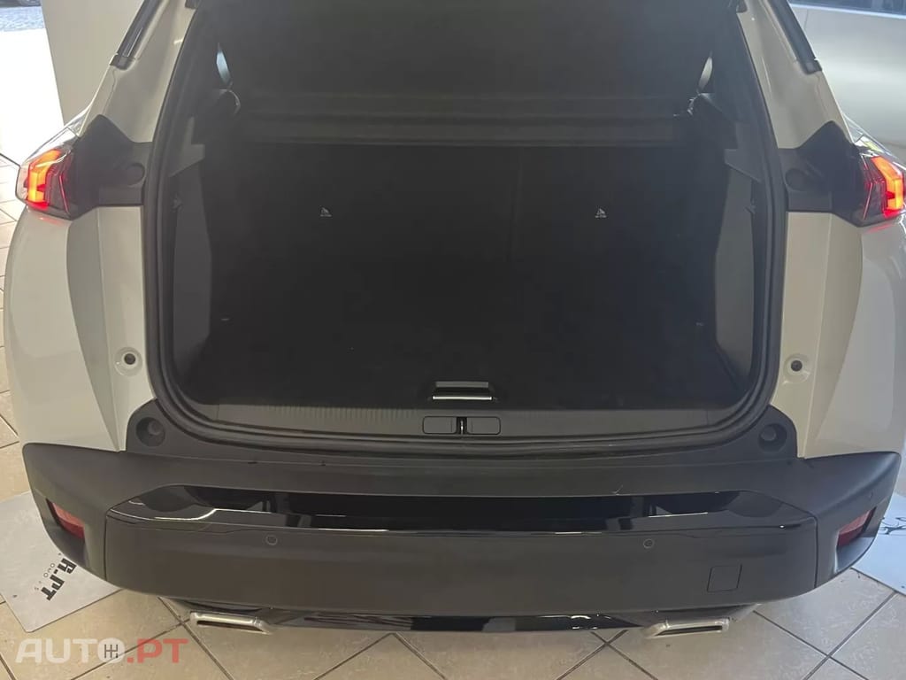 Peugeot 2008 1.2 PureTech Allure EAT8