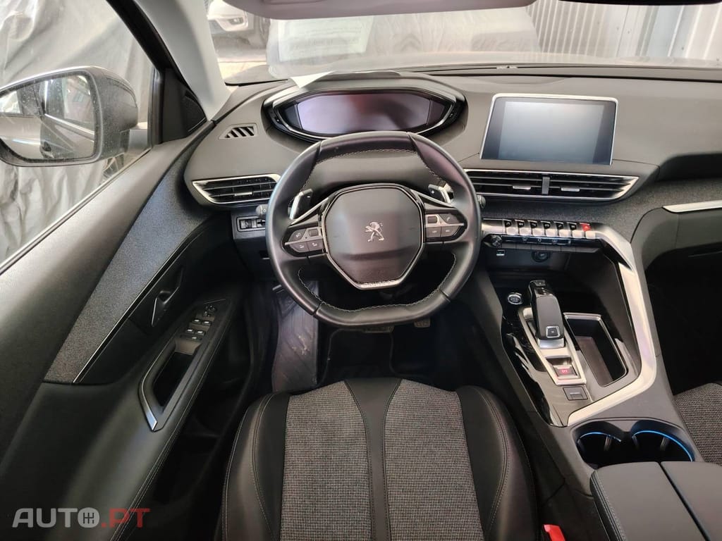 Peugeot 3008 PureTech 130 Stop & Start GPF EAT8 Allure Business-Pack