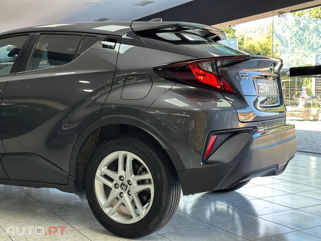 Toyota C-HR 1.8 HSD Comfort+P.Style